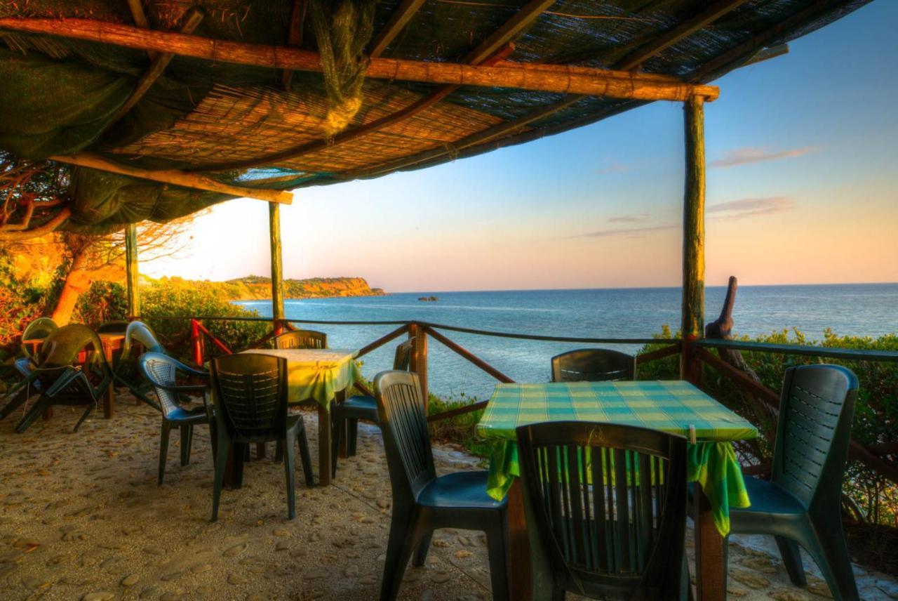 Christinas Apartments Agios Matthaios  Экстерьер фото